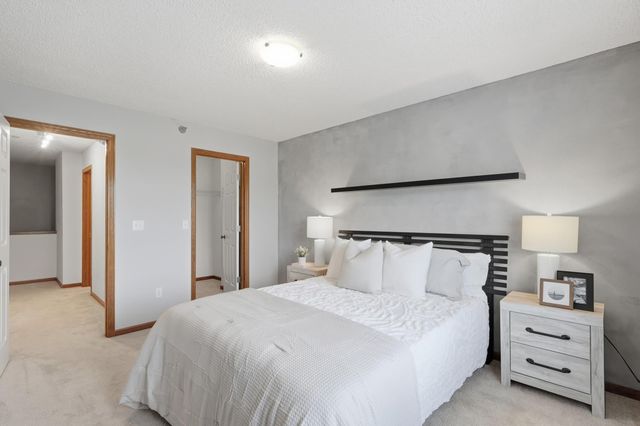 2300 Lower Afton Road E 316, Maplewood, MN 55119
