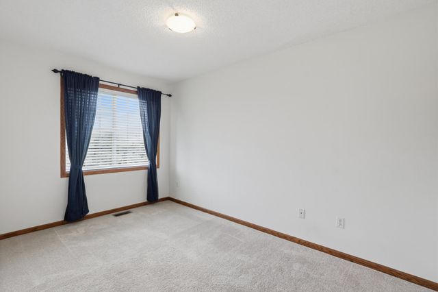 2300 Lower Afton Road E 316, Maplewood, MN 55119