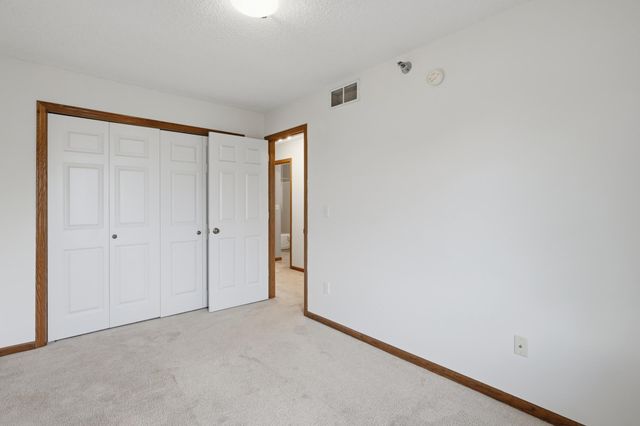 2300 Lower Afton Road E 316, Maplewood, MN 55119