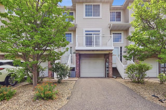 2300 Lower Afton Road E 316, Maplewood, MN 55119