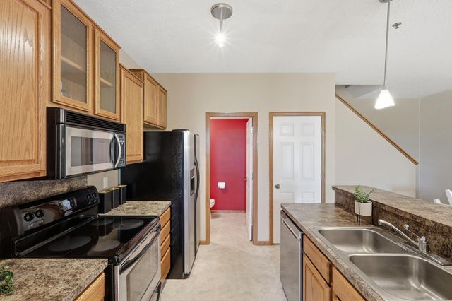 2300 Lower Afton Road E 316, Maplewood, MN 55119