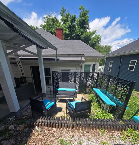 220 E OFFICE Street, Harrodsburg, KY 40330