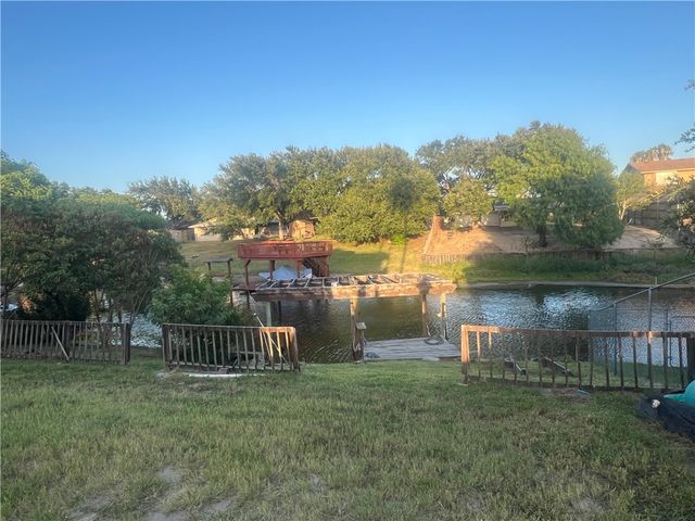 3225 Azores Dr, Corpus Christi, TX 78418