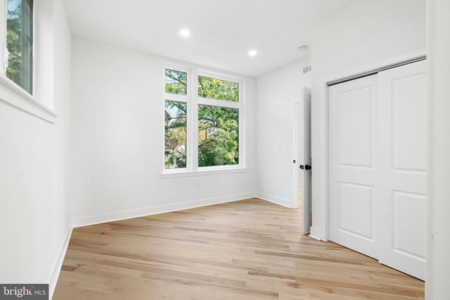 1021 S SAINT BERNARD ST, Philadelphia, PA 19143