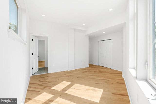 1021 S SAINT BERNARD ST, Philadelphia, PA 19143