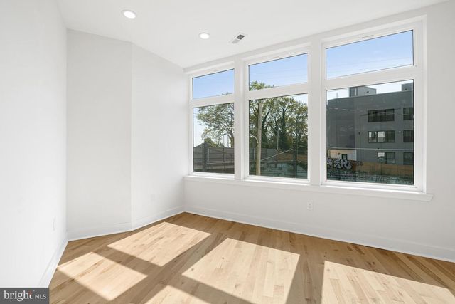 1021 S SAINT BERNARD ST, Philadelphia, PA 19143