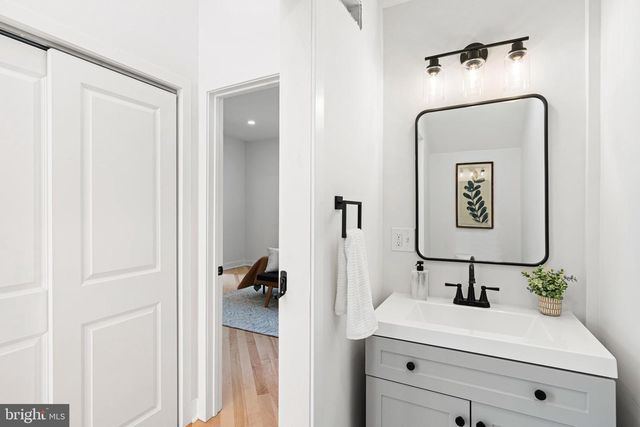 1021 S SAINT BERNARD ST, Philadelphia, PA 19143