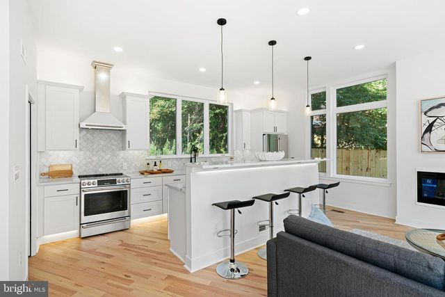 1021 S SAINT BERNARD ST, Philadelphia, PA 19143