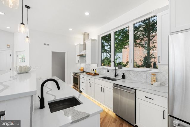 1021 S SAINT BERNARD ST, Philadelphia, PA 19143