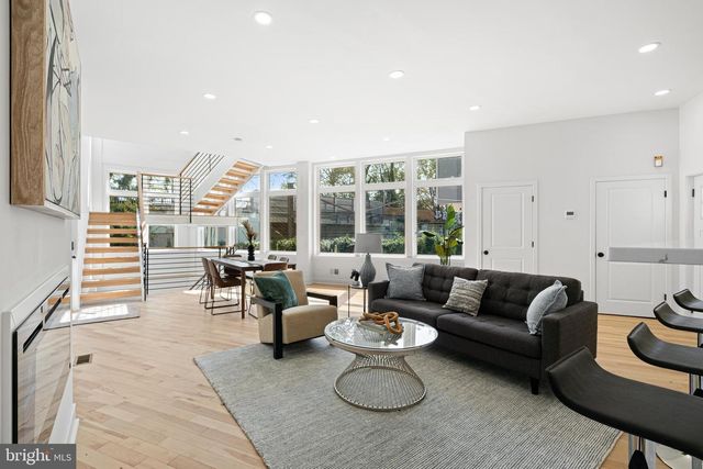 1021 S SAINT BERNARD ST, Philadelphia, PA 19143