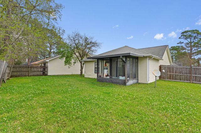 1722 Quail Path, Fort Walton Beach, FL 32547