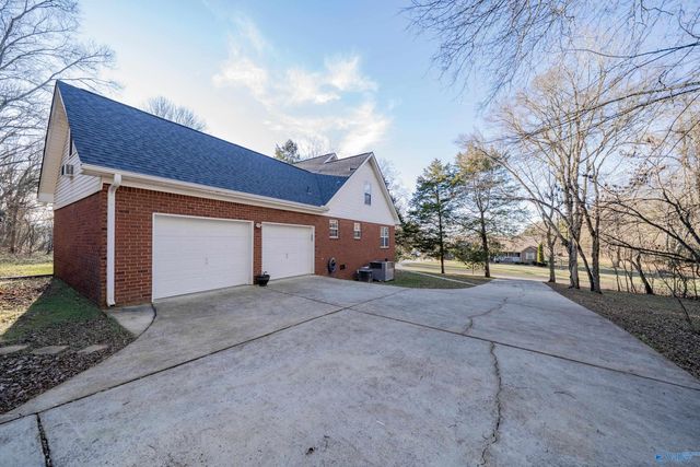 424 Shane Drive, New Market, AL 35761