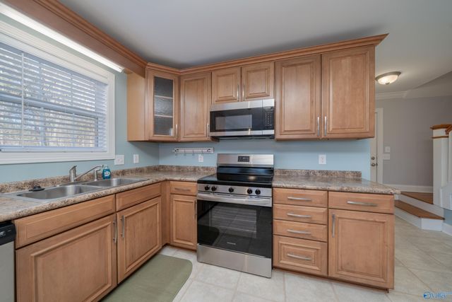 424 Shane Drive, New Market, AL 35761