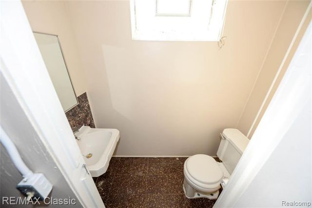 21961 Sussex Street, Oak Park, MI 48237