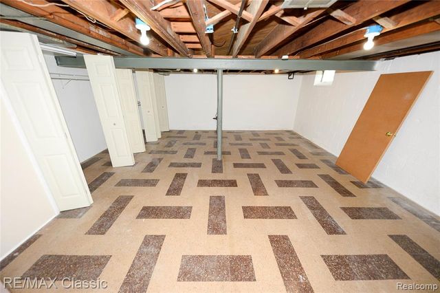 21961 Sussex Street, Oak Park, MI 48237