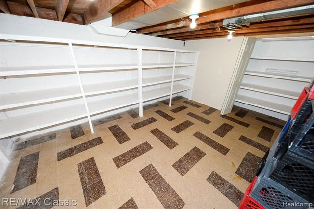 21961 Sussex Street, Oak Park, MI 48237