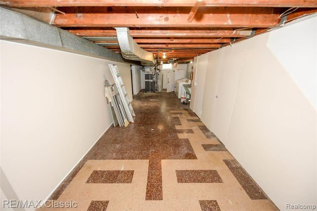21961 Sussex Street, Oak Park, MI 48237