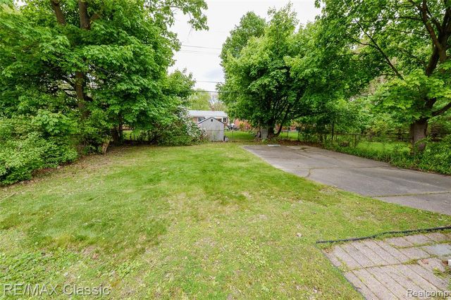 21961 Sussex Street, Oak Park, MI 48237