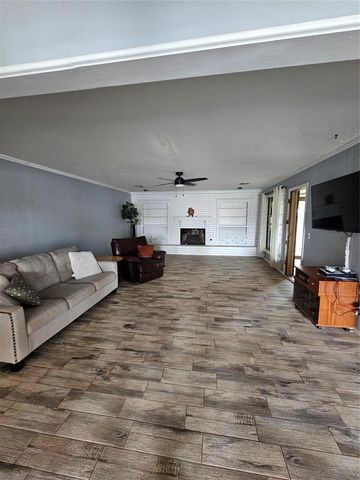 10220 Little Pond Drive, Oklahoma City, OK 73162