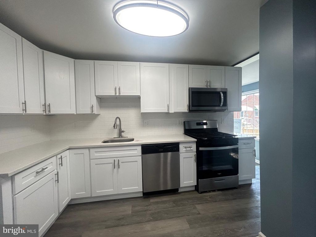 Image 14 of property listing at 7618 CYPRESS AVE, Baltimore, MD 21224