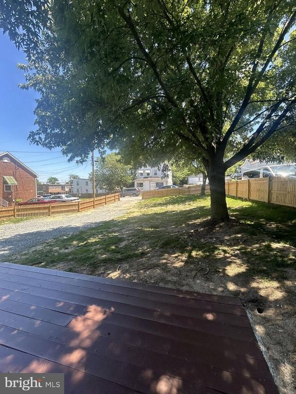 Image 3 of property listing at 7618 CYPRESS AVE, Baltimore, MD 21224