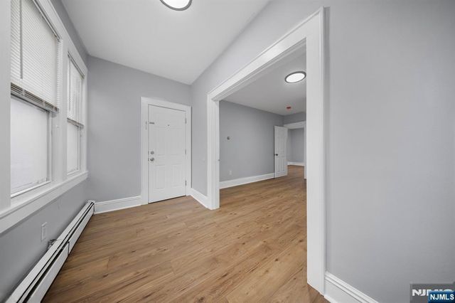 15 Tuttle Street 1, Wallington, NJ 07057