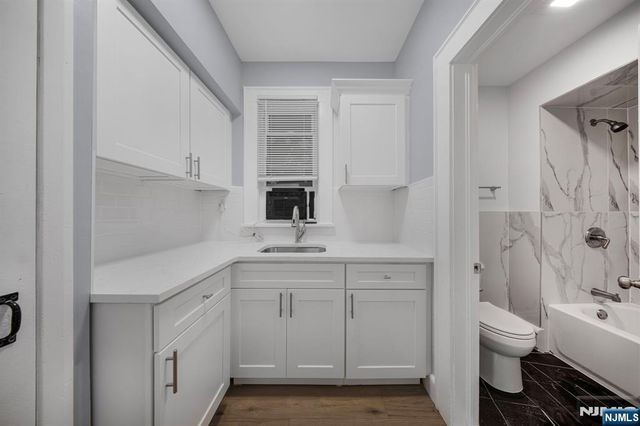 15 Tuttle Street 1, Wallington, NJ 07057