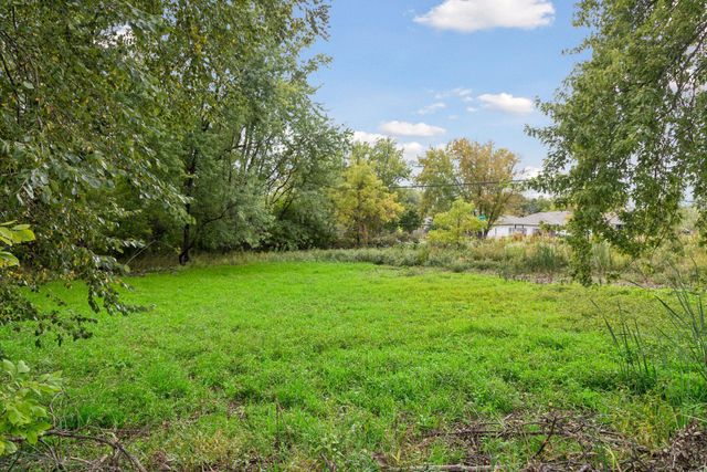 6287 22nd Street N, Oakdale, MN 55128