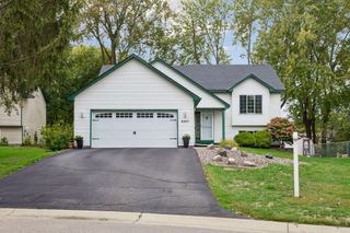 6287 22nd Street N, Oakdale, MN 55128
