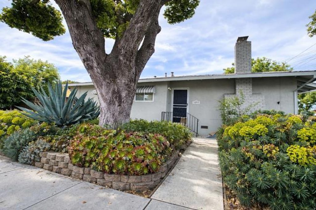 Image 5 of property listing at 1090 White Drive, Santa Clara, CA 95051