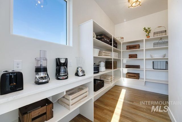 14199 N Hornbill Way, Boise, ID 83714