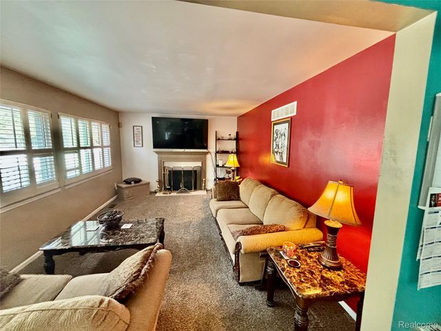 23300 Brentwood Drive, Brownstown Charter Township, MI 48183