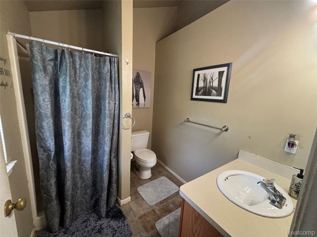 23300 Brentwood Drive, Brownstown Charter Township, MI 48183