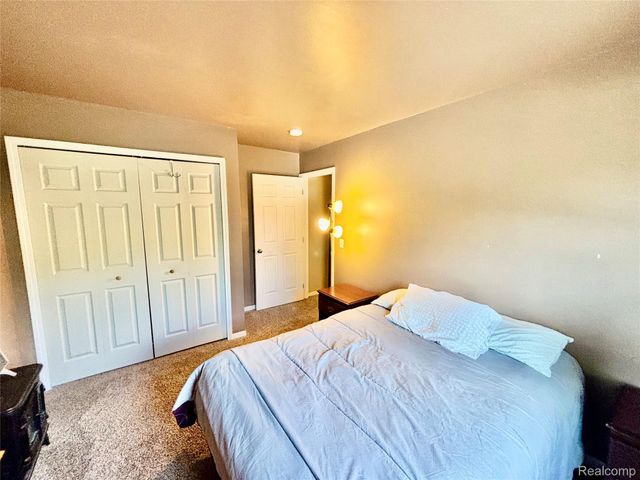 23300 Brentwood Drive, Brownstown Charter Township, MI 48183