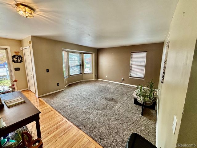 23300 Brentwood Drive, Brownstown Charter Township, MI 48183