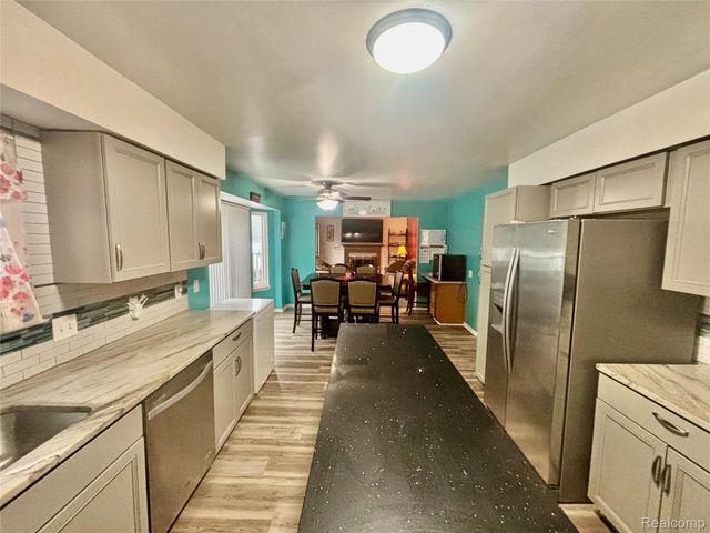 23300 Brentwood Drive, Brownstown Charter Township, MI 48183