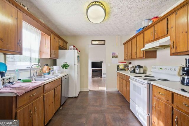 12 Bradford Drive SW, Cartersville, GA 30120