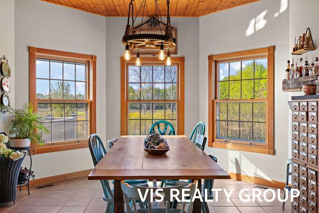 8225 E Sternberg Road, Nunica, MI 49448