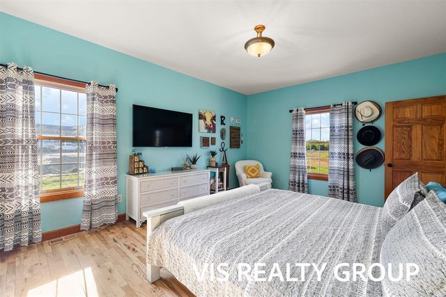 8225 E Sternberg Road, Nunica, MI 49448