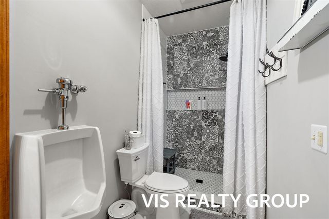 8225 E Sternberg Road, Nunica, MI 49448