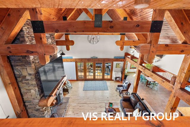8225 E Sternberg Road, Nunica, MI 49448