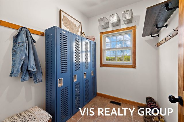 8225 E Sternberg Road, Nunica, MI 49448