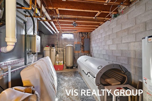 8225 E Sternberg Road, Nunica, MI 49448