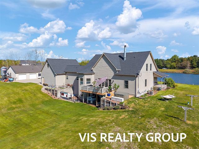 8225 E Sternberg Road, Nunica, MI 49448