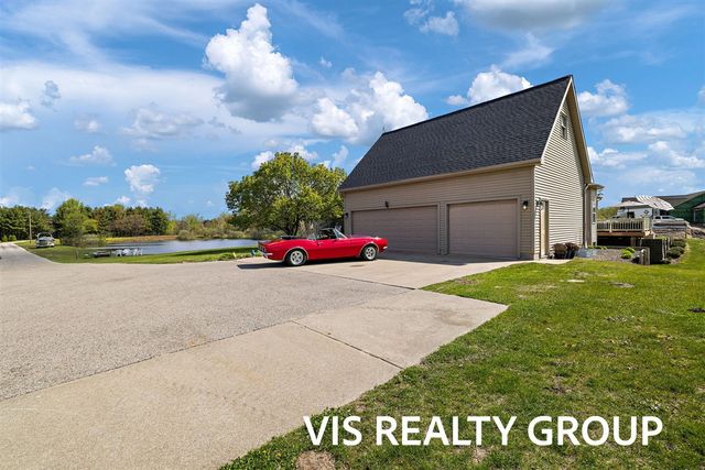 8225 E Sternberg Road, Nunica, MI 49448