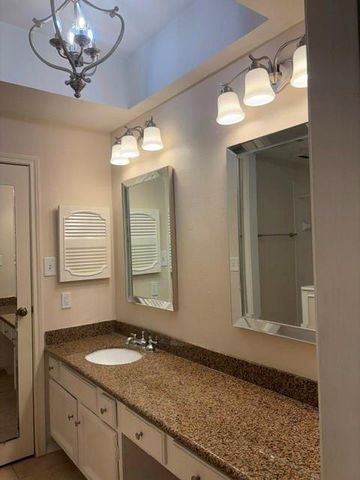 11711 Memorial Drive 563, Houston, TX 77024
