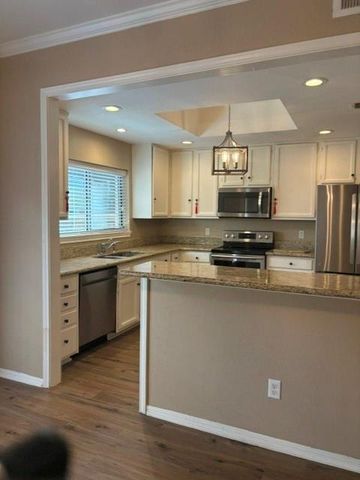 11711 Memorial Drive 563, Houston, TX 77024
