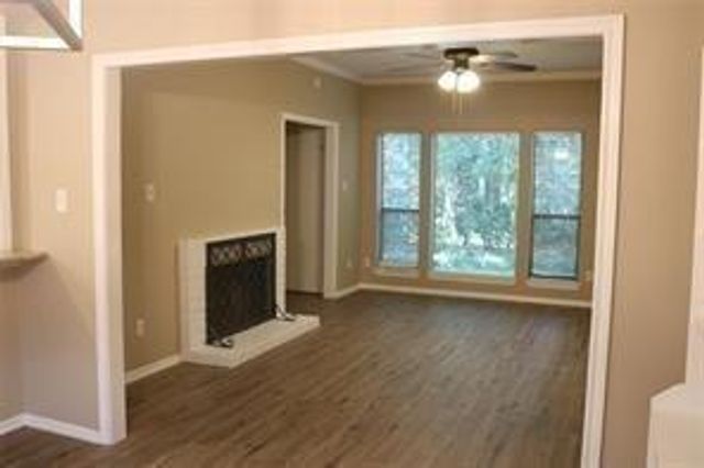 11711 Memorial Drive 563, Houston, TX 77024