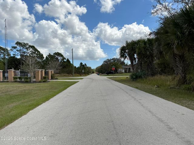 510 Gantry Street SW, Palm Bay, FL 32908