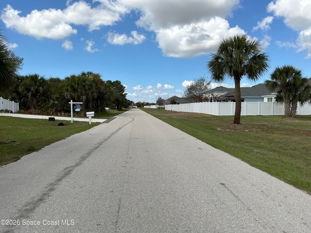510 Gantry Street SW, Palm Bay, FL 32908